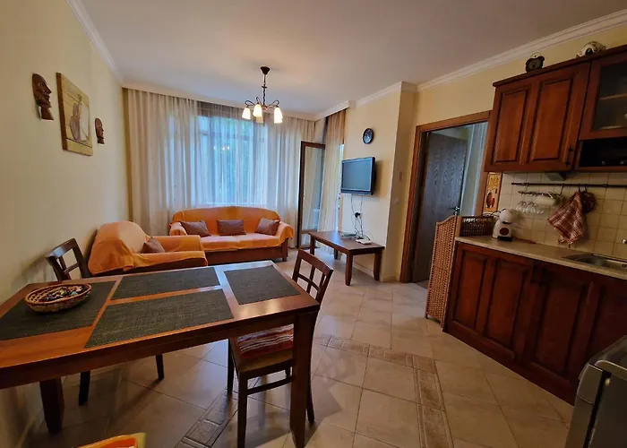 Marina Trio Апартамент Созопол